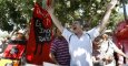 Manifestantes muestran su alegría tras la aprobación en el Parlament catalán de la Iniciativa Legislativa Popular (ILP) a favor de la supresión de los festejos taurinos en Catalunya. Archivo/EFE