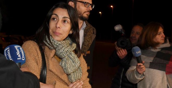 Raquel Gago, la policía local condenada a 14 años de prisión por complicidad en el asesinato de la dirigente del PP Isabel Carrasco, ha ingresado esta noche en el centro penitenciario de Mansilla de las Mulas (León).