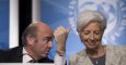 El ministro de Economía, Luis de Guindos, con la directora gerente del FMI, Christine Lagarde, en un seminario durante la reunión de primavera del organismo internacional, en Washington, en abril de 2016. AFP/ Molly Riley