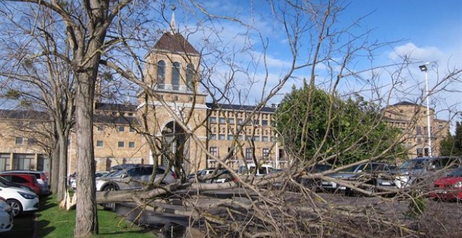 El viento y la lluvia han sido protagonistas este fin de semana, pero se espera que el temporal remita / EUROPA PRESS