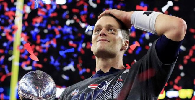 Tom Brady, reflexivo, celebra su triunfo en la Super Bowl. | REUTERS