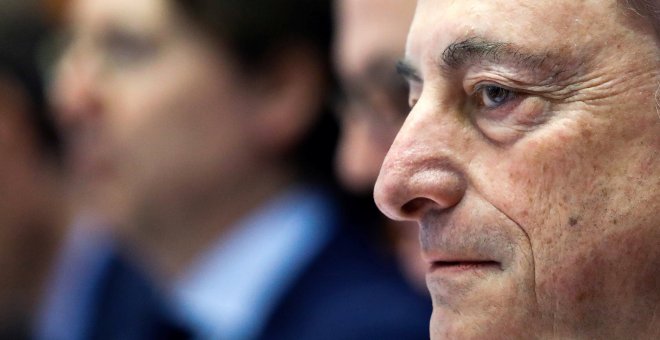 El presidente del BCE, Mario Draghi, durante su comparecencia ante la Comisión de Asuntos Económicos y Monetarios del Parlamento Europeo. REUTERS/Yves Herman