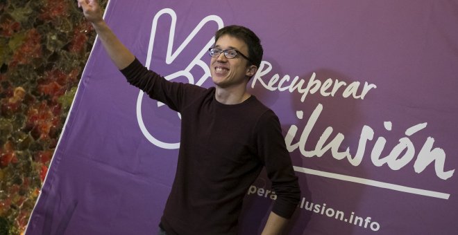 El número dos de Podemos, Íñigo Errejón, durante la presentación de su candidatura para el Consejo Ciudadano Estatal en la asamblea de Vistalegre II. EFE/Santi Donaire