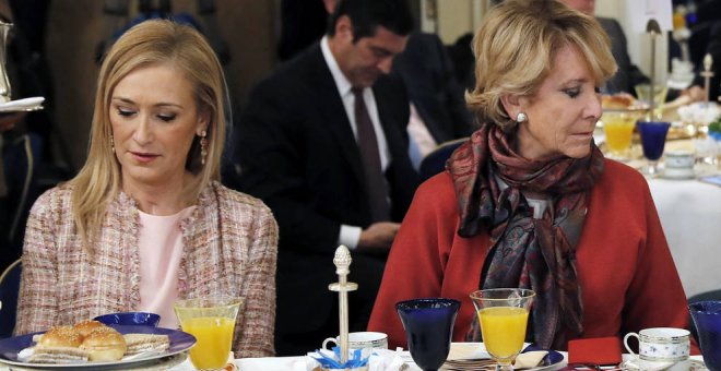 Cristina Cifuentes y su antecesora Esperanza Aguirre, en una imagen de archivo. EFE