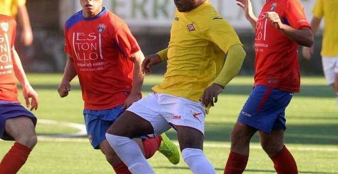 Carlos Sánchez, jugador del San Martín de Vilaxoan