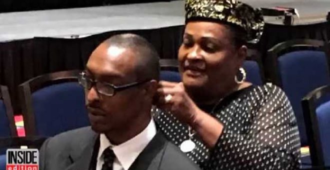 Muhammad Ali Jr. y su madre, Khalilah Camacho Ali, fueron apartados y separados el 7 de febrero en un puesto de control de inmigración del aeropuerto de Florida.