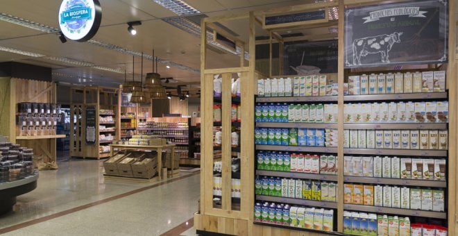 El Corte Inglés abre en Valencia 'La Biosfera' de productos ecológicos en el supermecado.