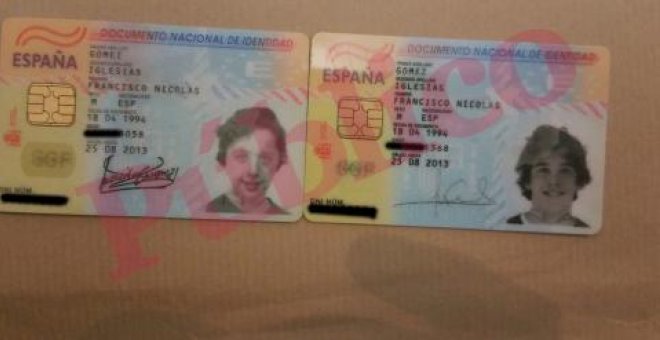 Público entregó al juzgado los DNI que demuestran que falsificó un documento oficial para que un amigo hiciera el examen de selectividad por él.