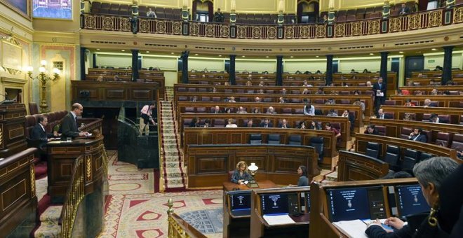 El diputado del PNV Mikel Legarda, durante su intervención en el debate de dos proposiciones de ley presentadas por su partido y por el PSOE para derogar los que consideran aspectos "más lesivos" de la Ley de Seguridad Ciudadana, conocida como "ley mordaz