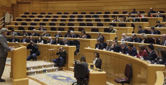 El ministro de Educación, Cultura y Deporte, Íñigo Méndez de Vigo, durante su intervención hoy en un debate monográfico sobre el pacto educativo, en la Comisión General de las Comunidades Autónomas del Senado, en la que ha propuesto a los consejeros auto