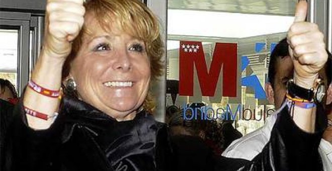 Esperanza Aguirre, durante una visita realizada al Hospital del Tajo. EFE