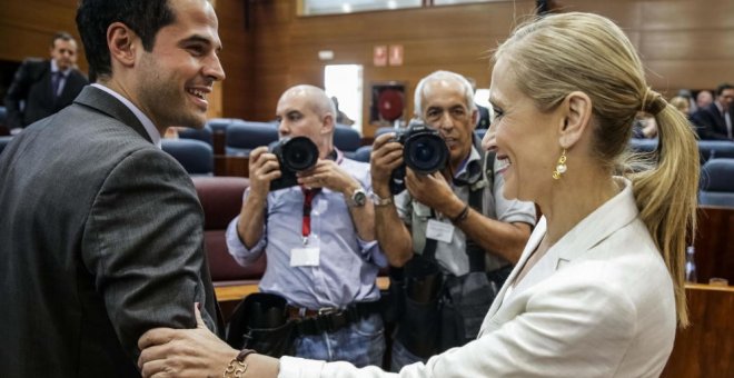 Ignacio Aguado, de Ciudadanos, junto a Cristina Cifuentes en una imagen de archivo / EFE