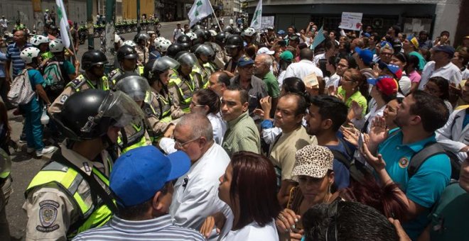 Manifestación antigubernamental en Caracas. - EFE