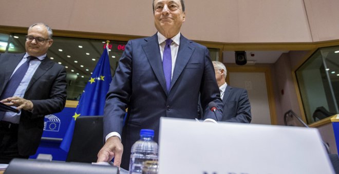 El presidente del BCE, Mario Draghi, en la Comisión de Asuntos Económicos del Parlamento Europeo, en Bruselas. EFE/Stephanie Lecocq