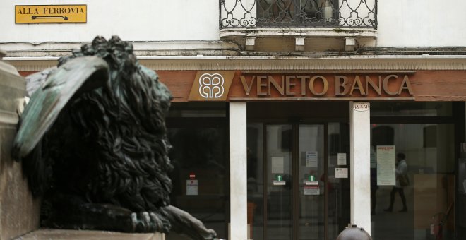 Una oficina de Veneto Banca en Venecia. REUTERS/Alessandro Bianchi