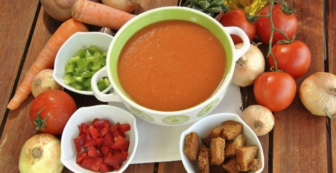 Receta de gazpacho andaluz, una de las sopas frías favoritas de Caius Apicius. / MARCAESPANA.ES