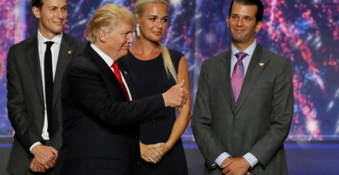 Donald Trump Jr., Vanessa Haydon, Jared Kushner y Donald Trump / REUTERS