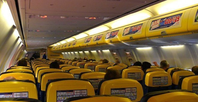 Interior de un avión de Raynair / Raynair