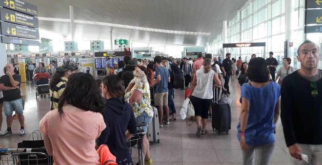 Colas en el Aeropuerto El Prat / EUROPA PRESS