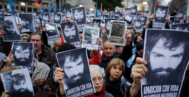 Imagen de archivo de una de las manifestaciones para reclamar la aparición del activista Santiago Maldonado. EFE