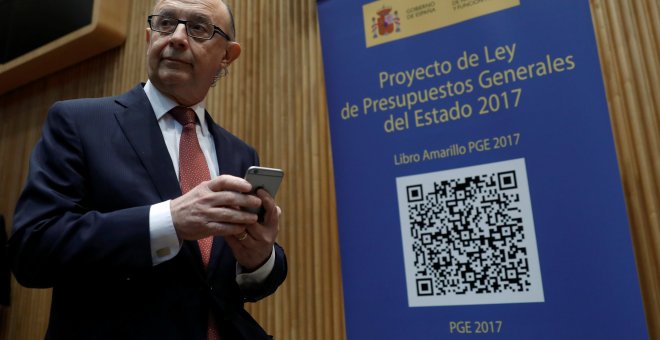 El ministro de Hacienda, Cristóbal Montoro, en el Congreso en la presentación de los Presupuestos de 2017. REUTERS