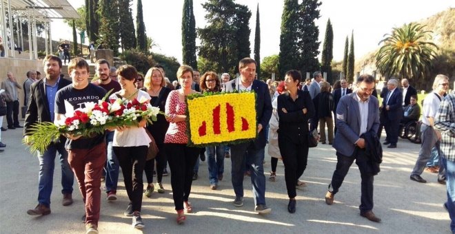 Ofrenda de ERC ante la tumba de Lluís Companys. E.P.