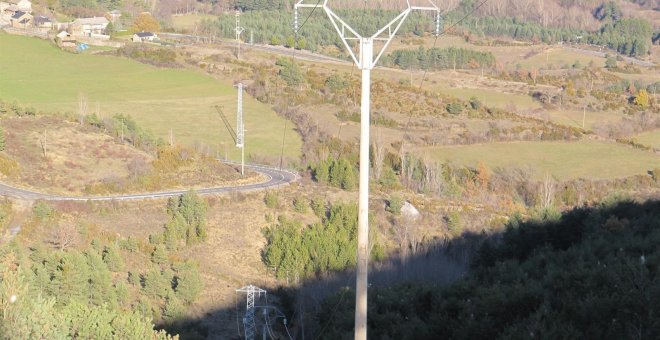 Tendido de la red eléctrica. E.P.