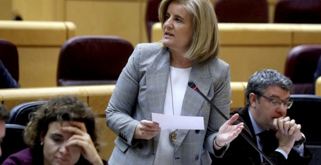 La ministra de Empleo y Seguridad Social, Fátima Báñez, durante una intervención en el pleno en el Senado, en una sesión de control al Gobierno. EFE/Kiko Huesca