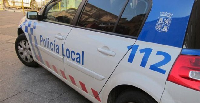 Un coche de la Policía Local.  Radio Palencia