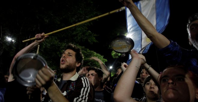 Disturbios en Buenos Aires por la reforma de las pensiones de Mauricio Macri. REUTERS/Martin Acosta