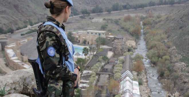 Una militar, en la misión los casos azules en el Líbano, en la que participa España. MD