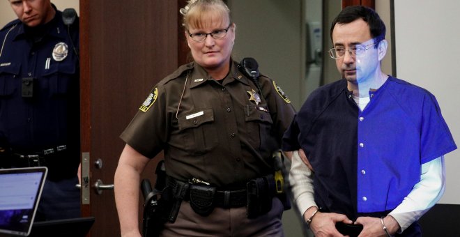 Larry Nassar, el exmédico del equipo nacional condenado a 60 años de cárcel por posesión de pornografía infantil. REUTERS