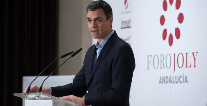 El secretario general del PSOE, Pedro Sánchez, durante su intervención en el desayuno informativo del Grupo Joly, en Sevilla.EFE/Borja Puig de la Bellacasa