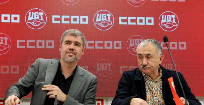 Los secretarios generales de CCOO y UGT, Unai Sordo y Pepe Álvarez. - EFE