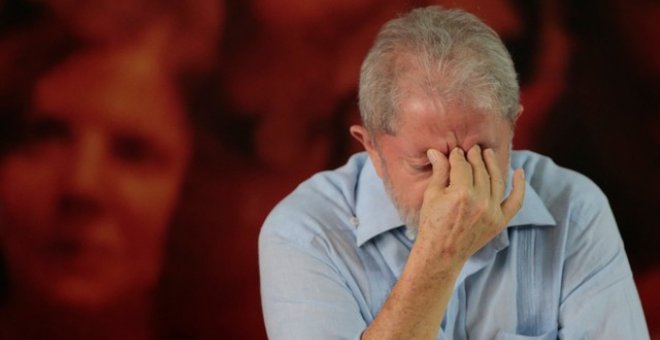 Lula da Silva durante la reunión con los miembros del Partido de los Trabajadores (PT) en Sao Paulo. REUTERS