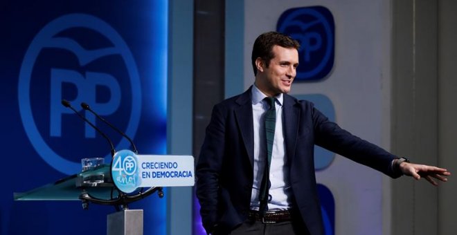 El vicesecretario de Comunicación del Partido Popular, Pablo Casado, durante la rueda de prensa ofrecida al término de la reunión del Comité de Dirección del partido. EFE/Emilio Naranjo