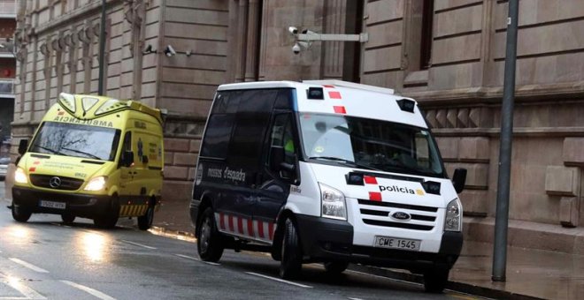 El exresponsable del Palau de la Música, Félix Millet, abandonó esta tarde la Audiencia de Barcelona en ambulancia, y Jordi Montull en un furgón policial, tras la sentencia de la Fiscalía en la vista celebrada hoy en Barcelona en la que se ha ordenado el