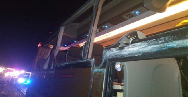 Accidente entre autobús y camión