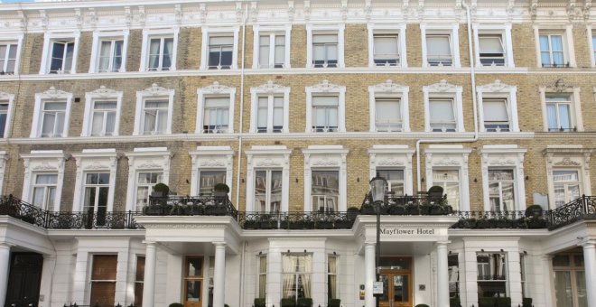 Fachada del hotel Mayflower, en Kensington.