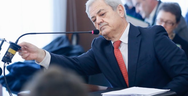 El exconsejero de Innovación de la Junta de Andalucía, Francisco Vallejo, durante su declaración en el juicio de la pieza política de los ERE en la Audiencia de Sevilla. EFE/José Manuel Vidal