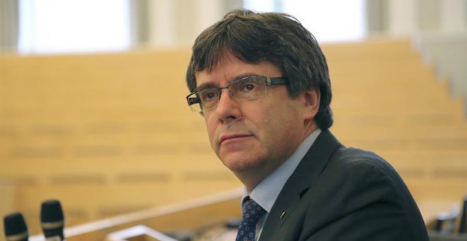 El expresidente catalán Carles Puigdemont antes de pronunciar una conferencia en la Universidad de Helsinki el viernes. /EFE