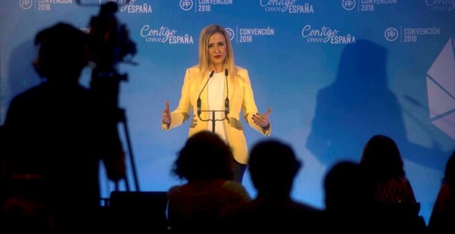 La presidenta de la Comunidad de Madrid, Cristina Cifuentes, durante su intervención en la convención nacional del Partido Popular, hoy en Sevilla. /EFE