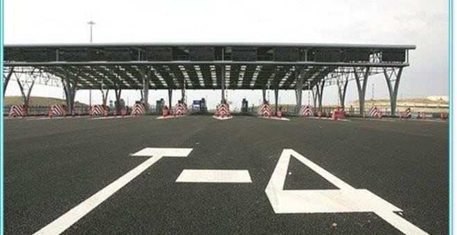 Autopista M-12 Eje Aeropuerto. OHL