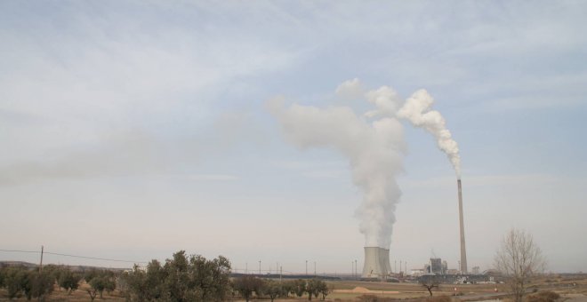 Compañías como Endesa e Iberdrola están adelantando el cierre de sus centrales de carbón ante sus elevados costes contaminantes y las elevadas inversiones que requieren para cumplir los estándares europeos.