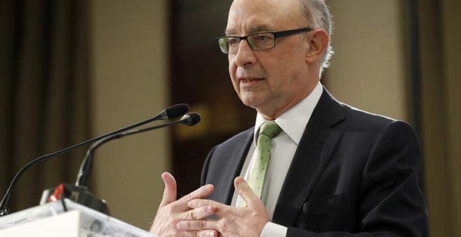 El ministro de Hacienda y Función Pública, Cristóbal Montoro, durante su intervención en un desayuno informativo organizado por El Economista, hoy en Madrid. (CHEMA MOYA | EFE)