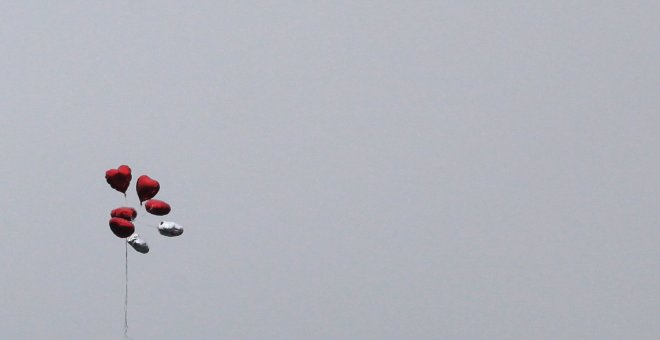 Corazones de helio en plena ascensión.- AFP