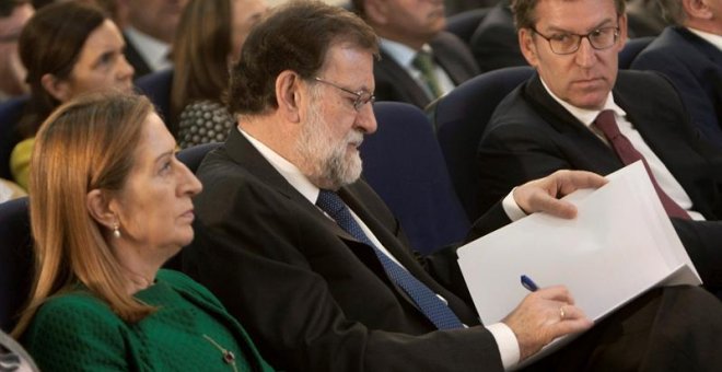 Feijóo y Rajoy, hace unos días en un acto en Vigo. EFE/Salvador Sas