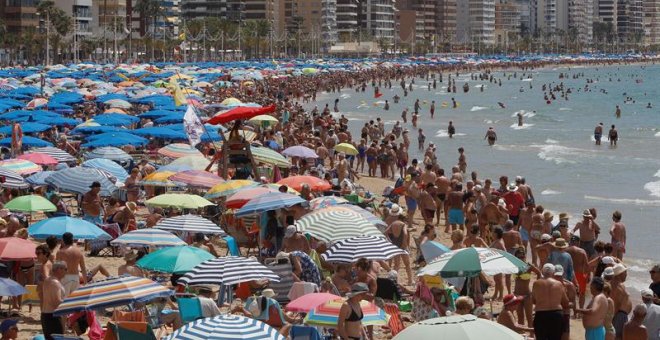 Aspecto que presentaba la playa de Benidorm la semana pasada. - EFE