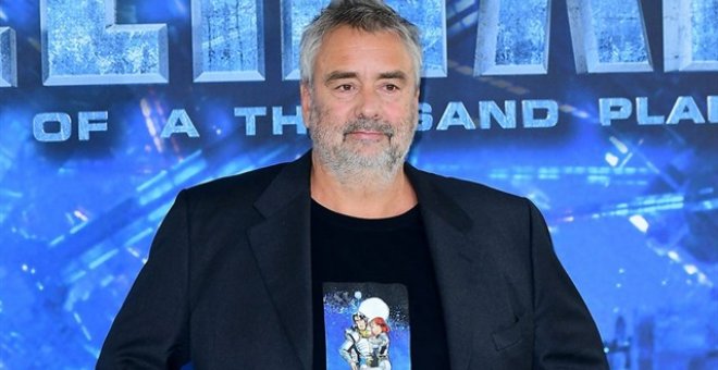 Tres mujeres denuncian al director Luc Besson por agresión sexual.