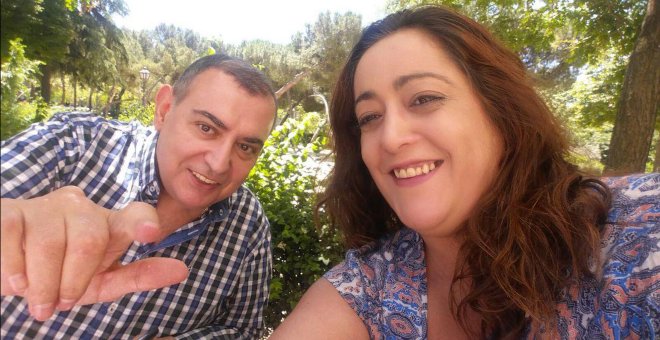 Selfie de Patricia López con el comisario García Castaño, tomada pocas horas antes de que 'Público' empezase a difundir las grabaciones del ministro del Interior en su despacho. PL